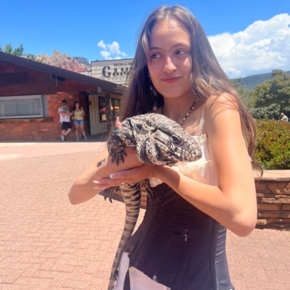 👄 - Picture 14 of 16